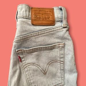 Unique LIMITED EDITION PREMIUM LEVIS JEANS